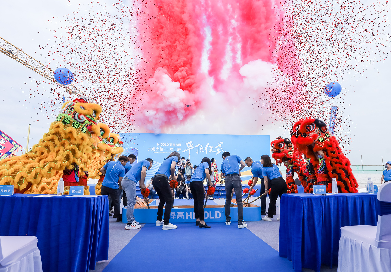 悍高智慧家居五金自動(dòng)化制造基地今天順利平頂，又一工業(yè)地標(biāo)誕生！