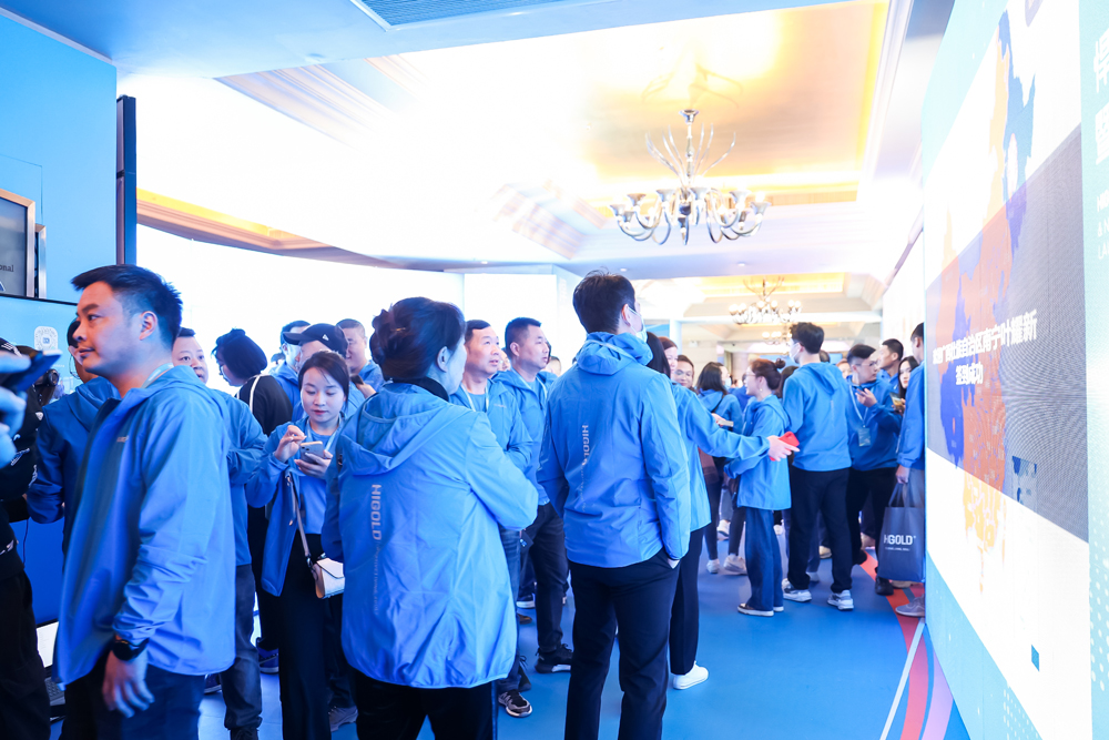 RON_0163.jpg RON_0163.jpg