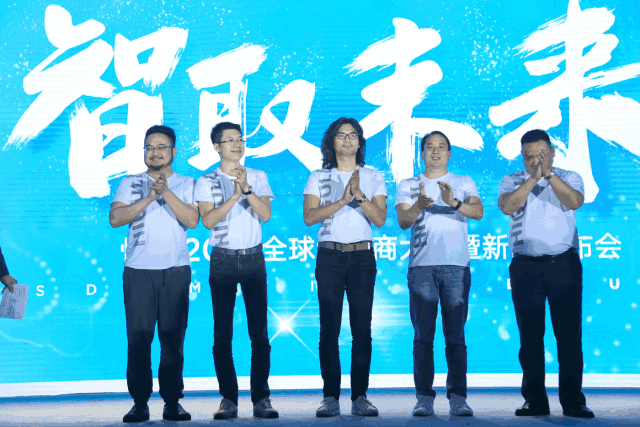 1598318359460039.gif 1598318359460039.gif